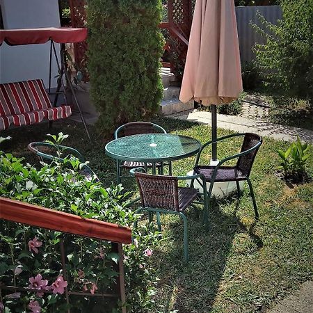 Liza Apartman Jula Exterior foto